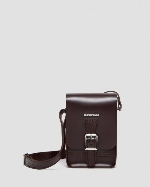 Dr Doc Martens Cuero Vertical Crossbody Bag (Kiev & Smooth) Vino | AK67-E1YI