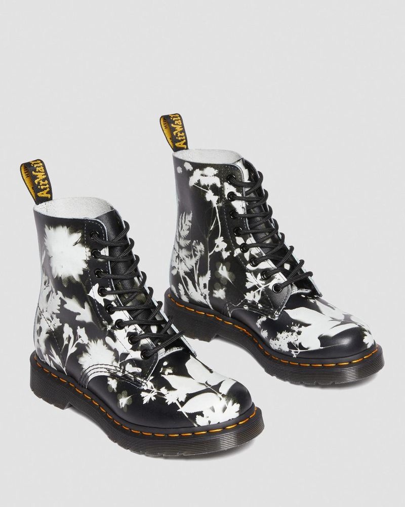 Dr Doc Martens 1460 Pascal Floral Shadow Cuero Encaje Up Boots (Backhand) Negros Blancos | LP90-Y2AM