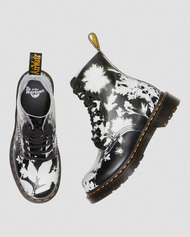 Dr Doc Martens 1460 Pascal Floral Shadow Cuero Encaje Up Boots (Backhand) Negros Blancos | LP90-Y2AM