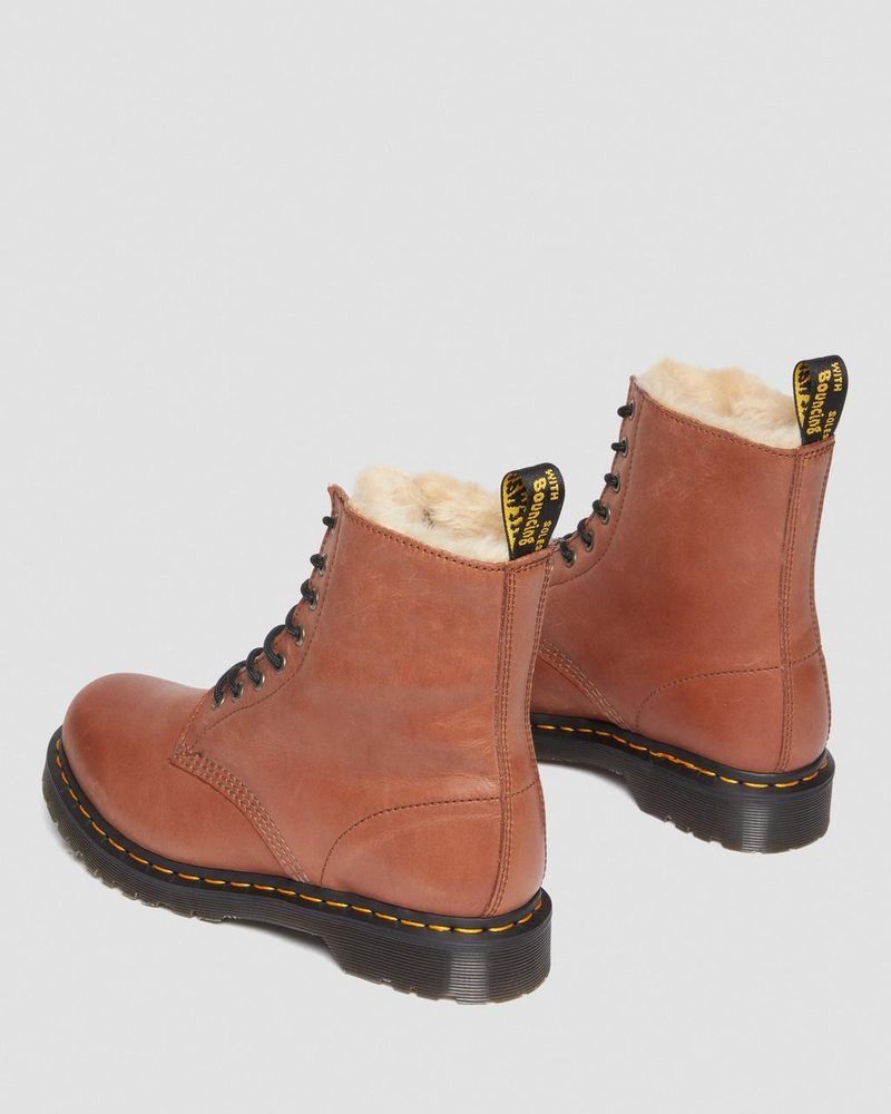 Dr Doc Martens 1460 Serena - Faux Fur-Forro Cuero Boots (Farrier) Tan | QU10-E5MZ