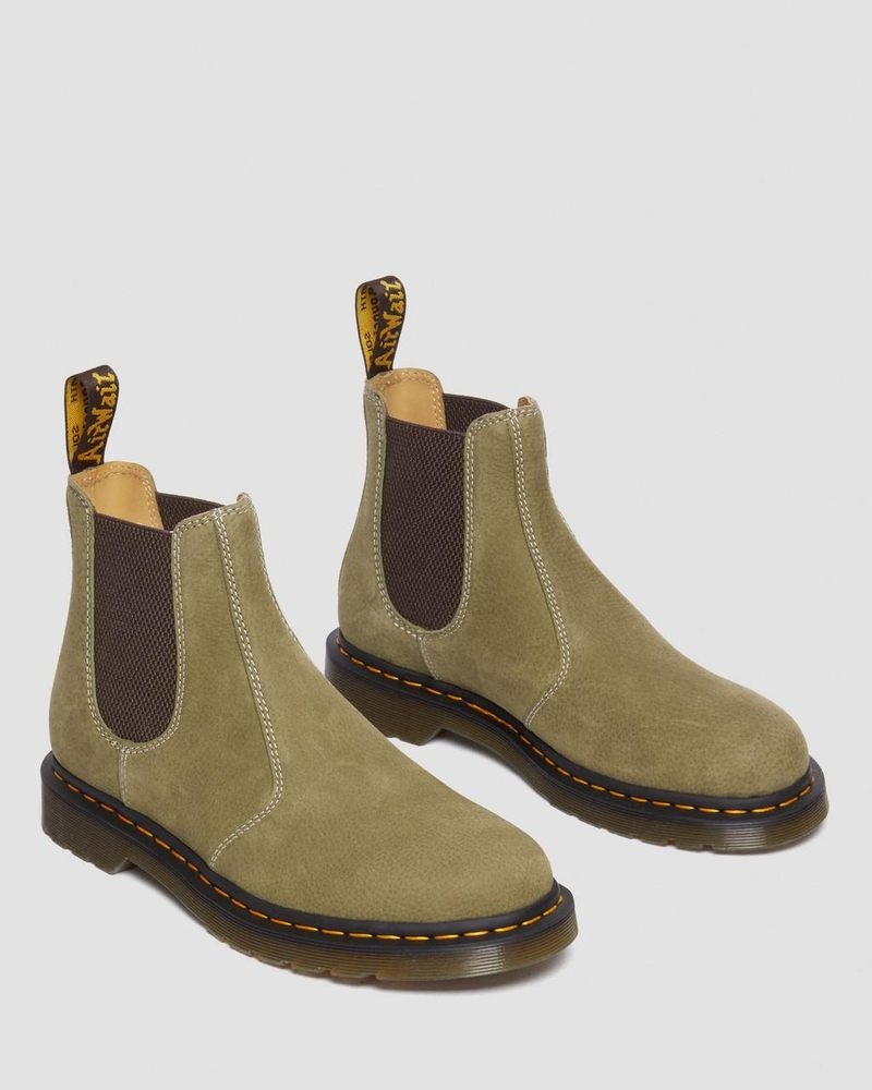 Dr Doc Martens 2976 Tumbled Nubuck Cuero Chelsea Boots (Tumbled Nubuck) Verde Oliva | NM75-X1EJ