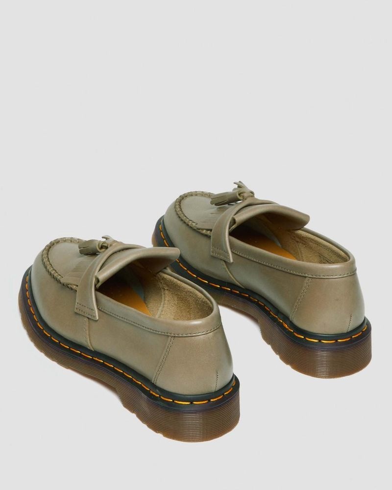 Dr Doc Martens Adrian Carrara Cuero Tassel Loafers (Carrara) Verde Oliva | NV51-F3YA