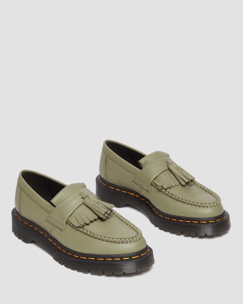 Dr Doc Martens Adrian - Virginia Cuero Tassel Loafers (Virginia) Verde Oliva | SS76-R8RS