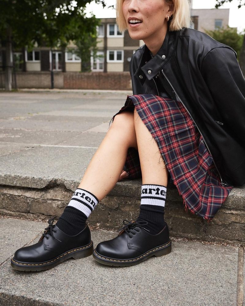 Dr Doc Martens Atléticos Logo Organic Algodon Blend Socks (Algodon Blend) Black+White | SF90-U8GS